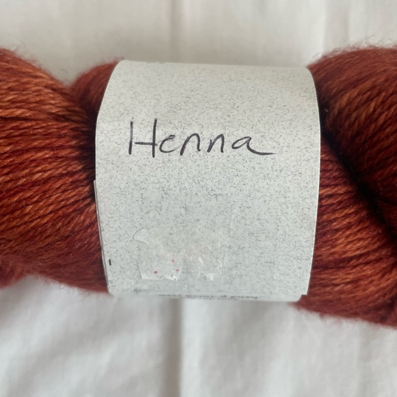 Skein NWT Fingering Weight Yarn - Picture 4 of 6